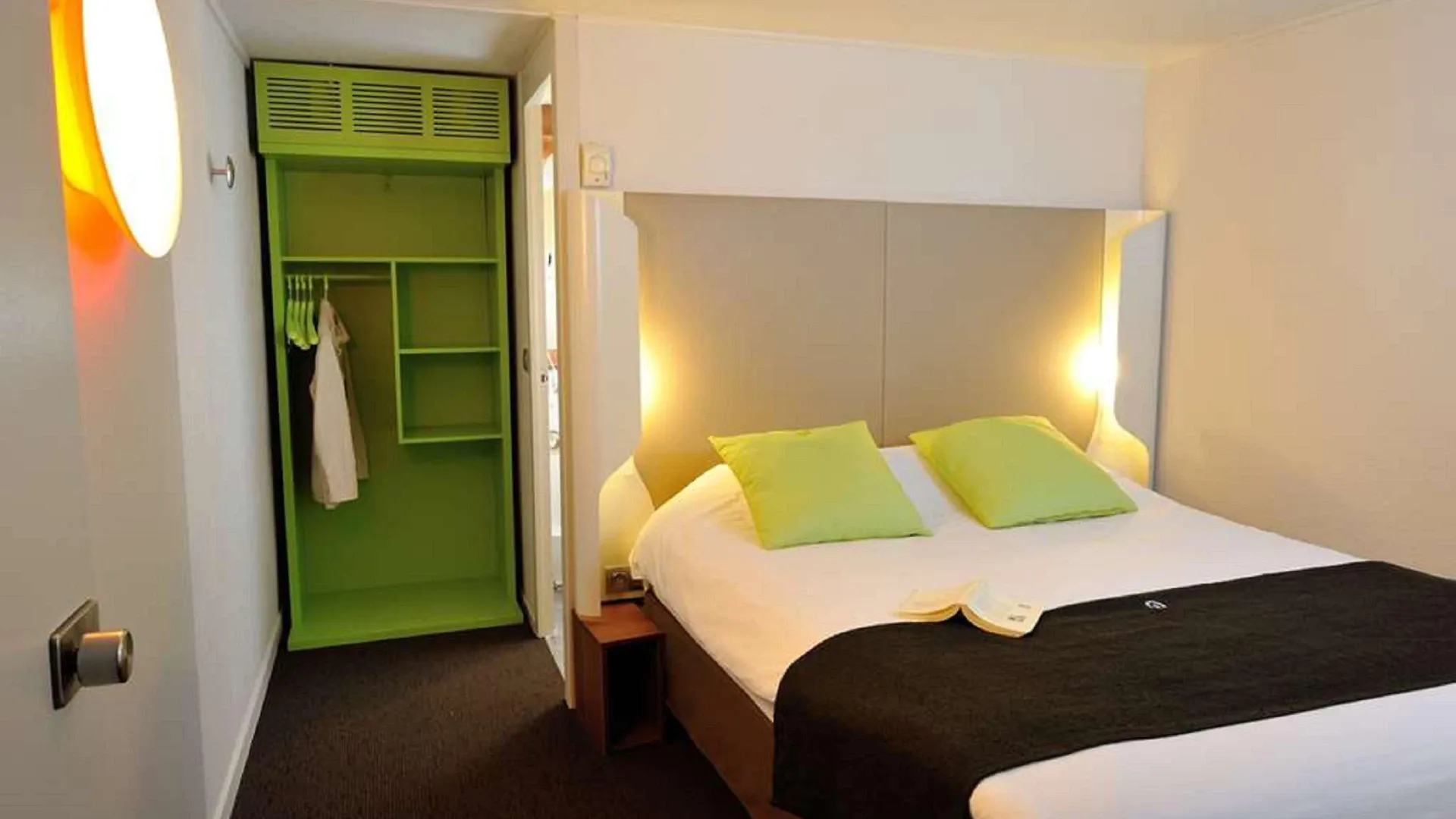 Campanile Lille - Seclin Hotel